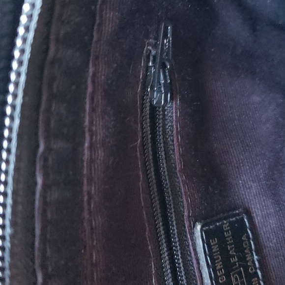 CANADIAN Shoulder Bag Genuine Salmon Leather - Black - VTG - Picture 7 of 9